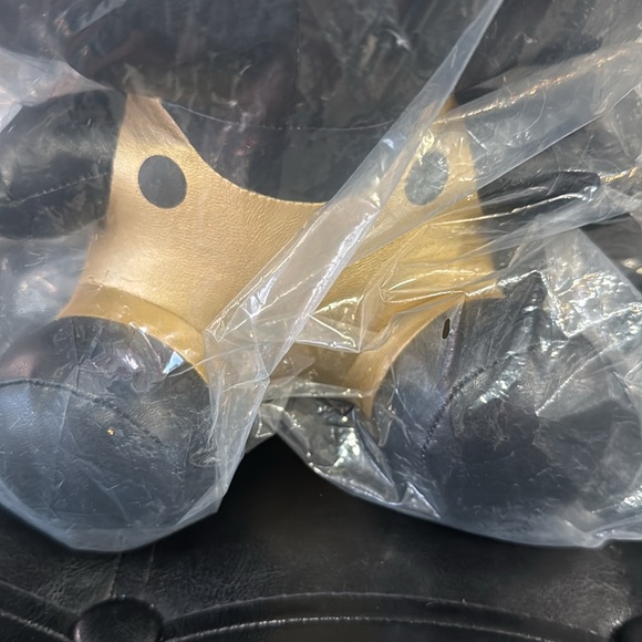 New Hello Kitty Black & Gold Collectors Plush Pleather Stuffed Toy By Kidrobot - Picture 4 of 10